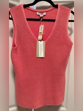Tommy Bahama Coral Pink Knit V-Neck Sleeveless Sweater Tank